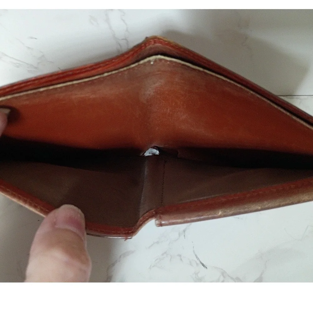 LOUIS VUITTON Vintage Marco Epi Brown Leather Unisex Bifold Wallet